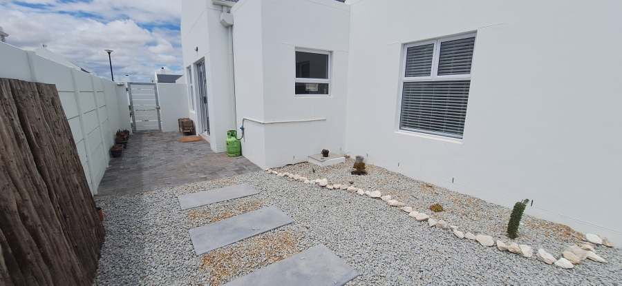 2 Bedroom Property for Sale in Laaiplek Western Cape